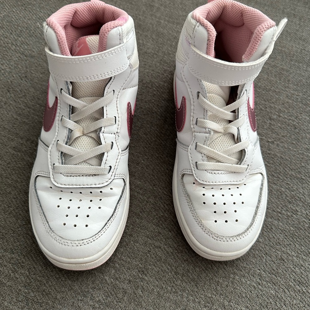 Youth girl Nike shoes